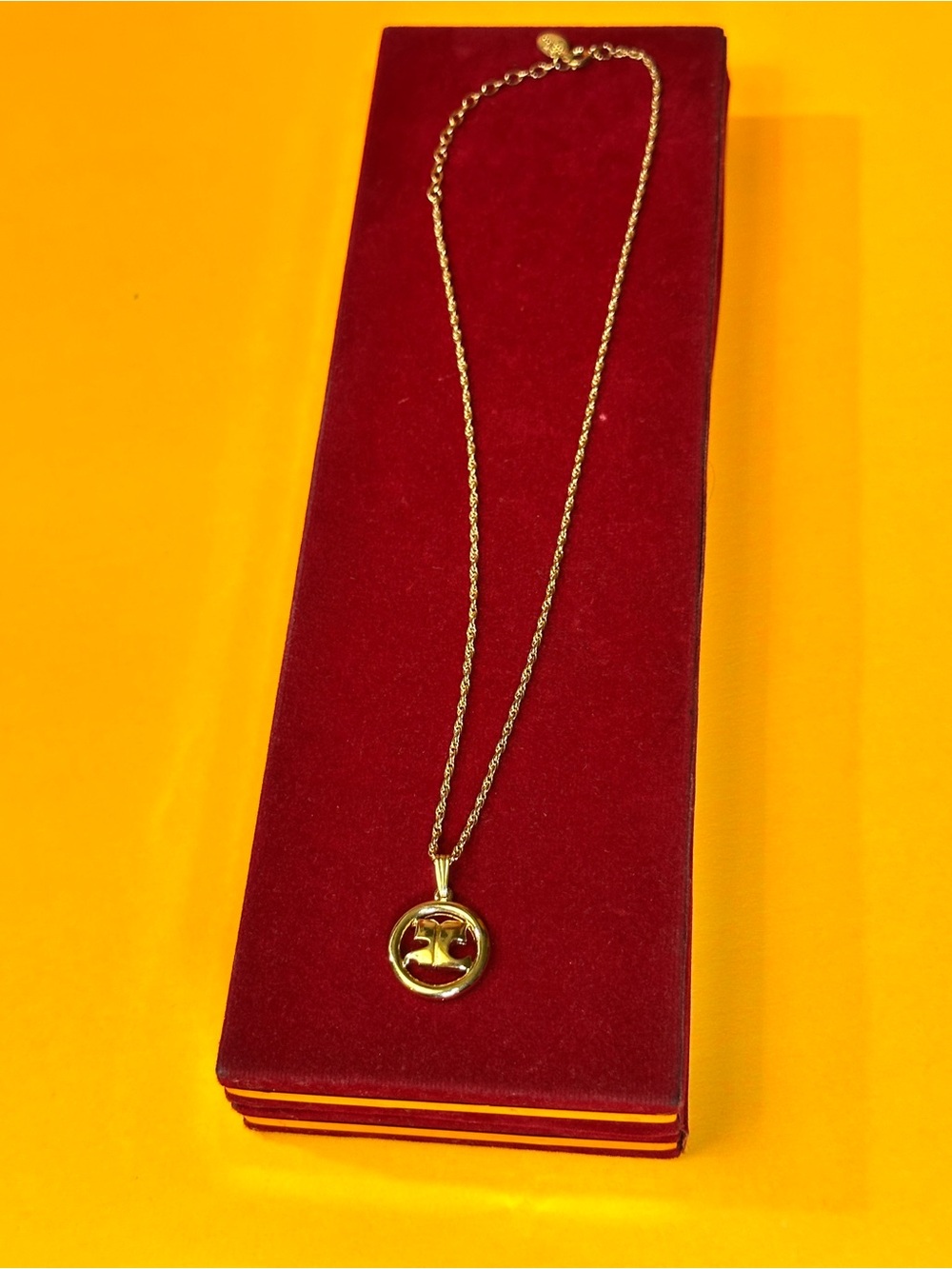 Courreges Paris Gold Logo Circle Pendant Necklace - Picture 7 of 12